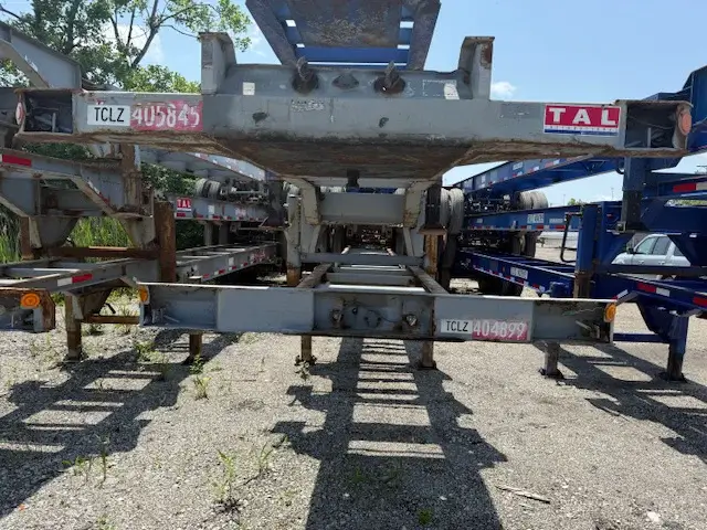 2 x 40ft used roadworthy chassis